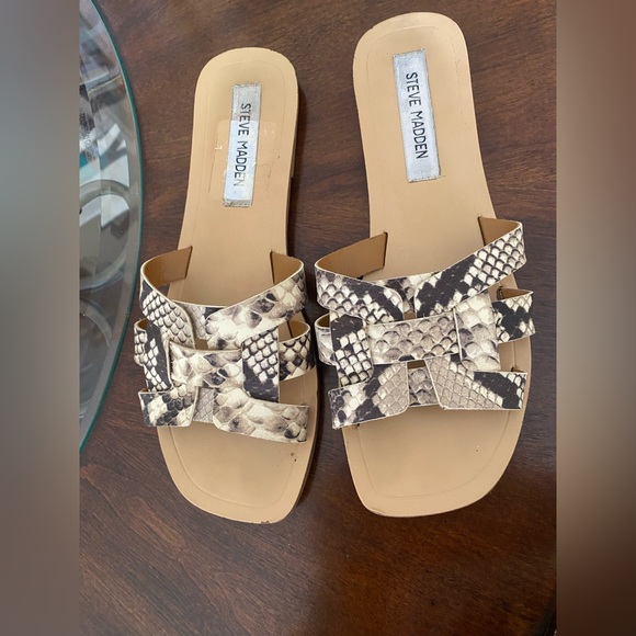 Steve Madden Shoes - Steve Madden Beige and Black Snake Print Sandals